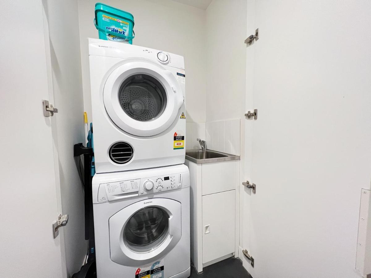 Dreamstayz Bourke St Cbd With Apple Tv Netflix & Free Wifi Melbourne Esterno foto